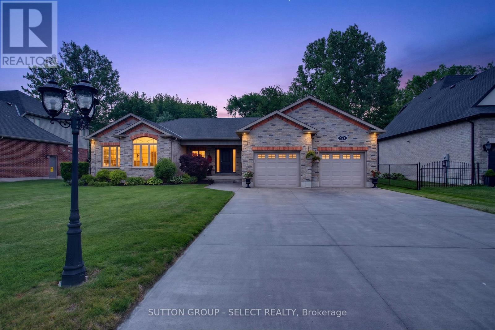 541 JULIANA DRIVE, Strathroy-Caradoc, Ontario
