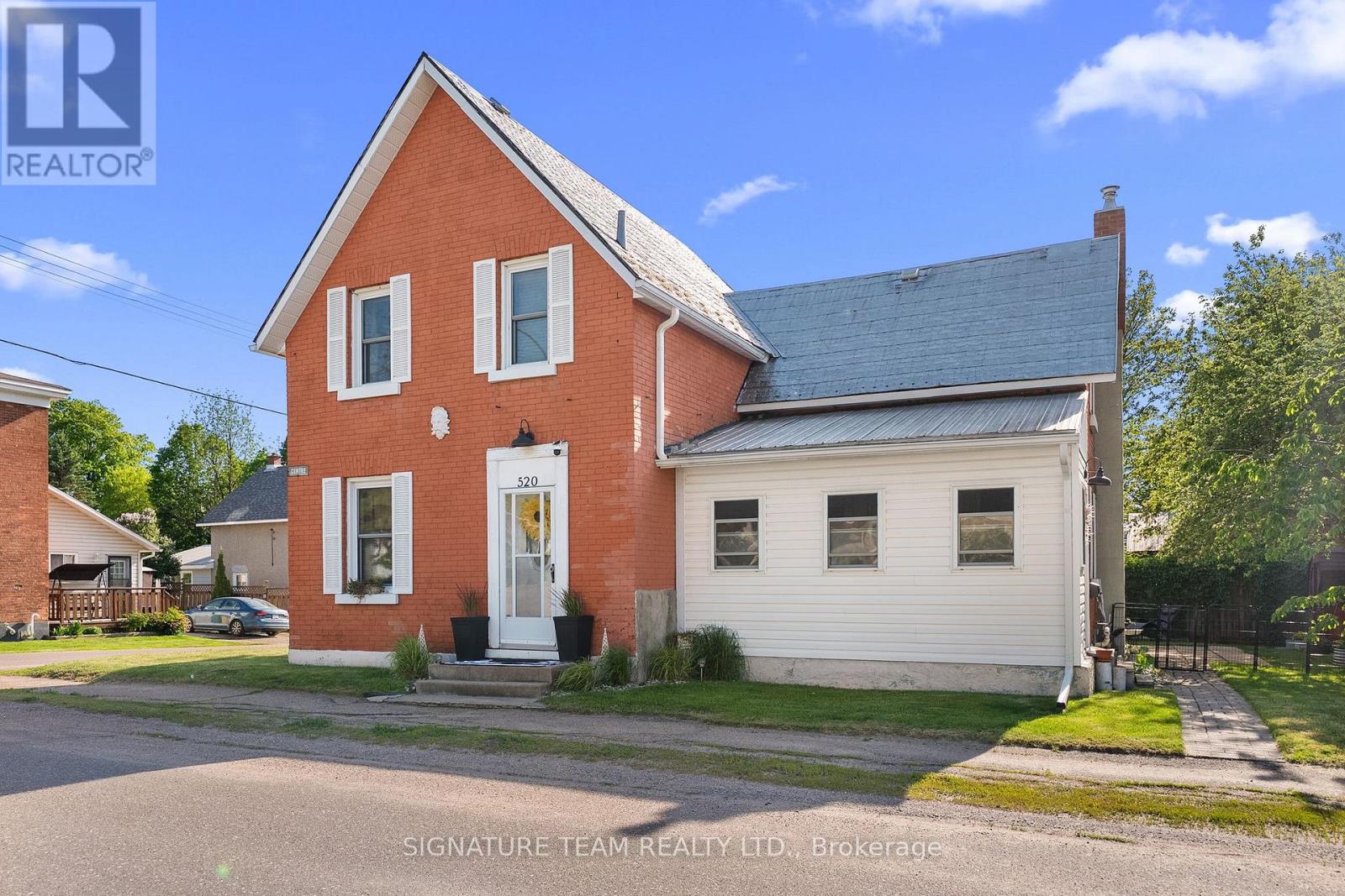 520 Centre Street, Pembroke, Ontario  K8A 1K1 - Photo 2 - X13246700