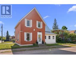 520 CENTRE STREET, Pembroke, Ontario