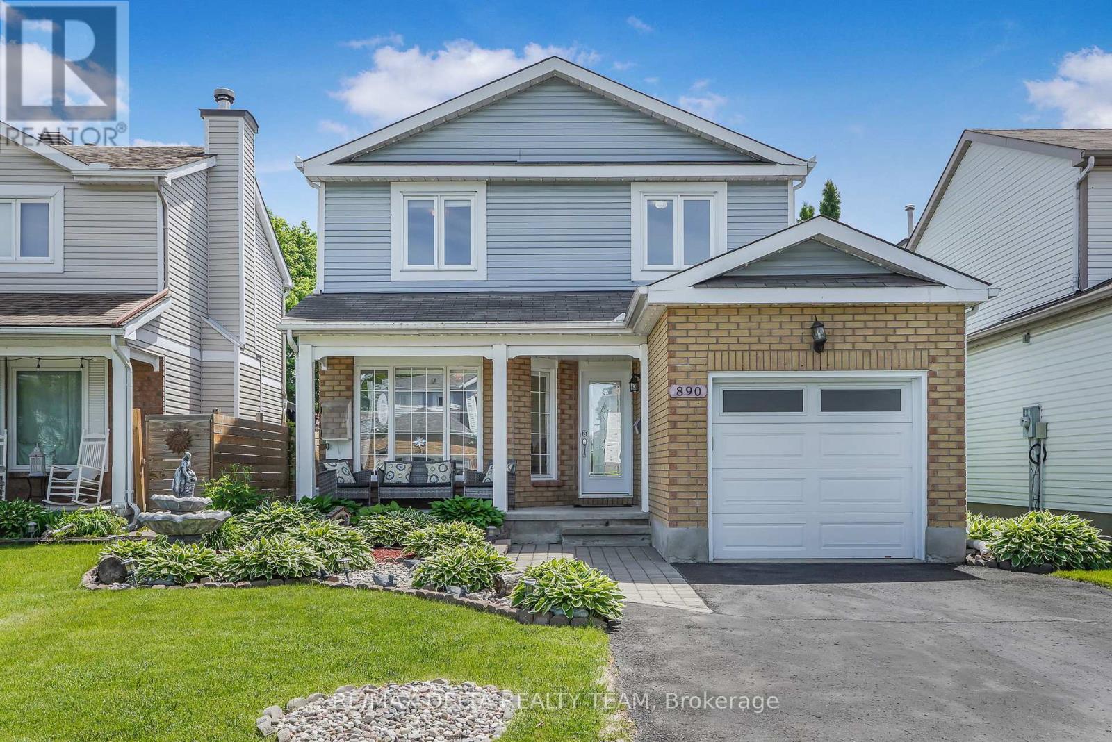 890 BIDEFORD STREET, Ottawa, Ontario