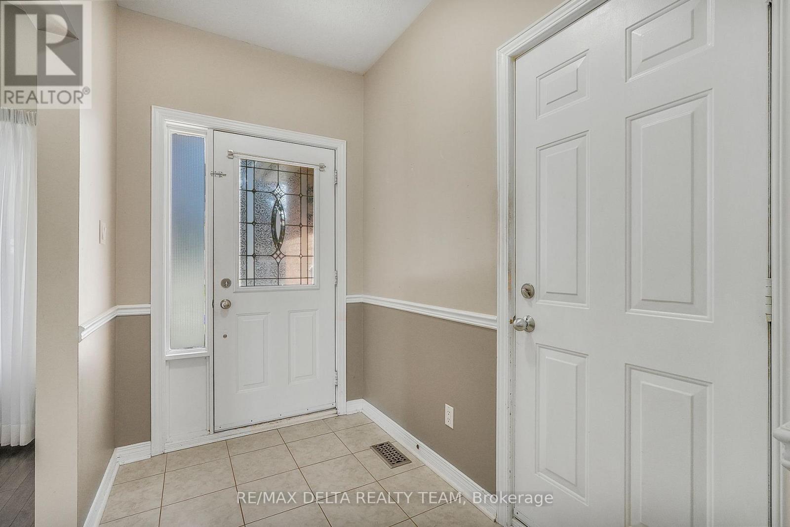 979 Como Crescent, Ottawa, Ontario  K4A 3Z6 - Photo 3 - X13246768