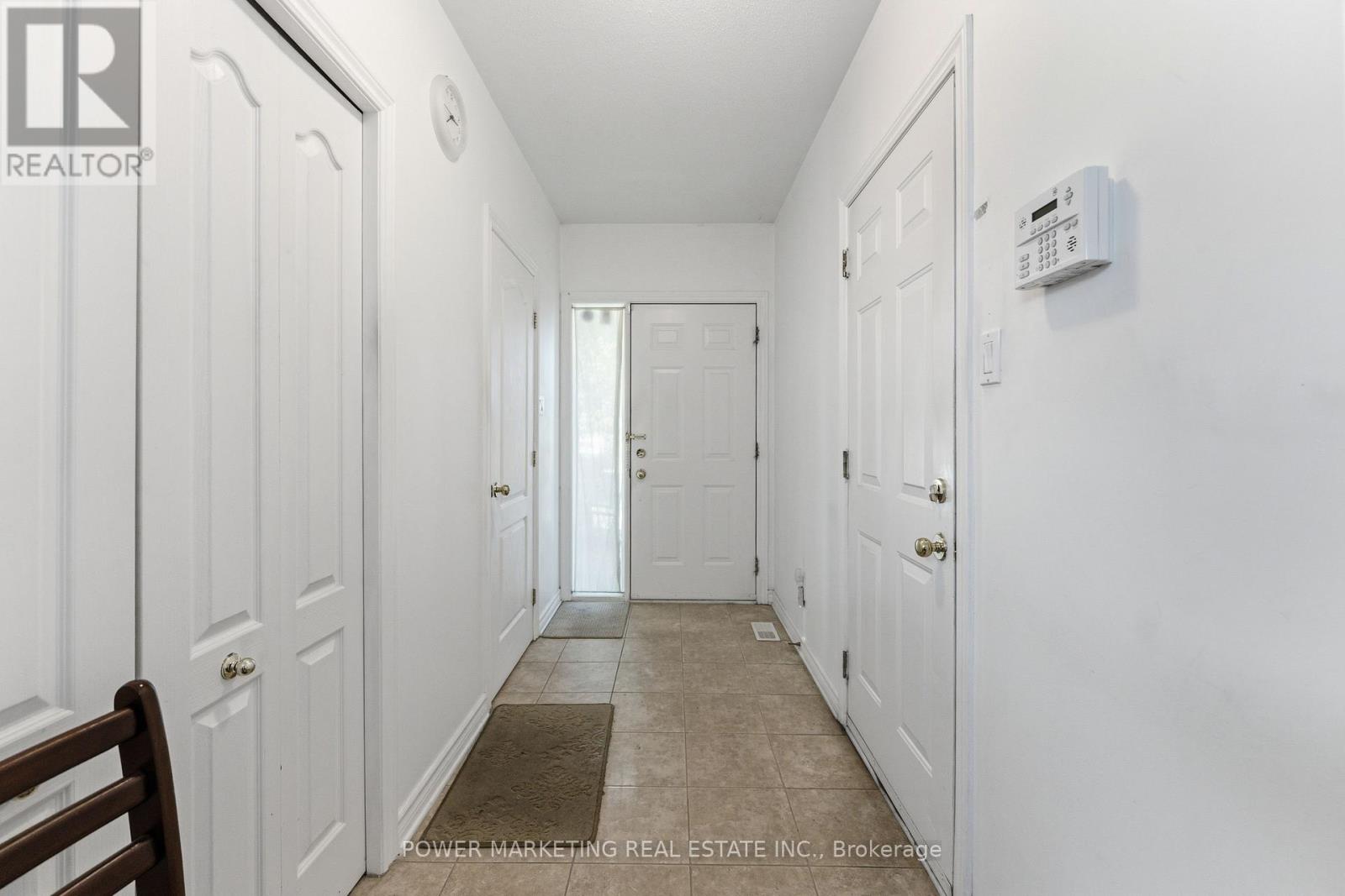 37 Cresthaven Drive, Ottawa, Ontario  K2G 6T8 - Photo 3 - X13246852