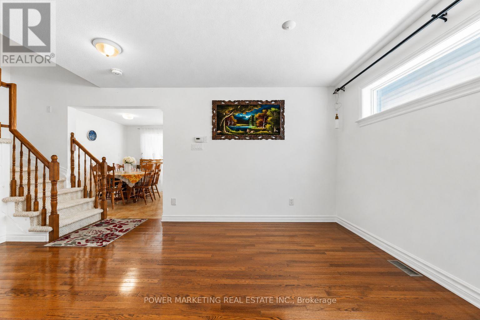 37 Cresthaven Drive, Ottawa, Ontario  K2G 6T8 - Photo 4 - X13246852