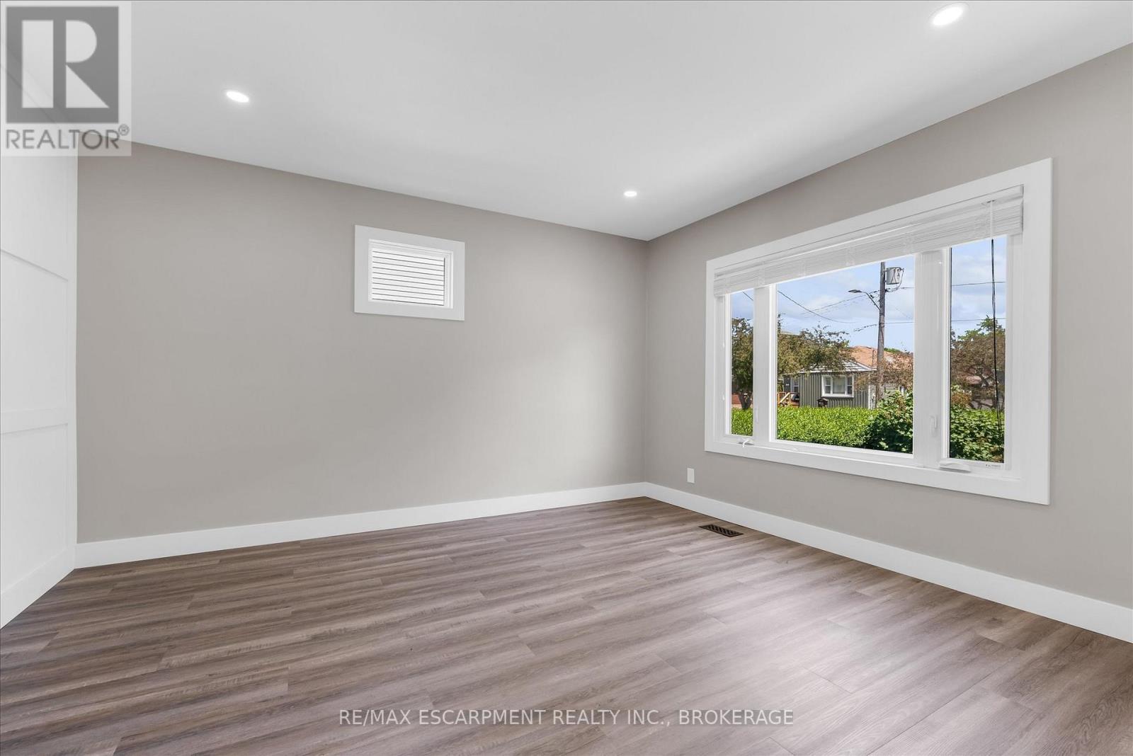 19 Lyons Avenue, Welland, Ontario  L3B 1L8 - Photo 5 - X13246782