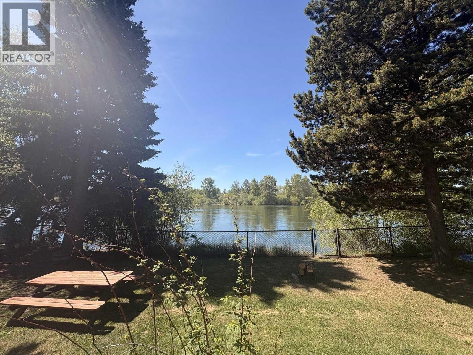 330 Reid Drive, Vanderhoof, British Columbia  V0J 3A2 - Photo 10 - R3132643