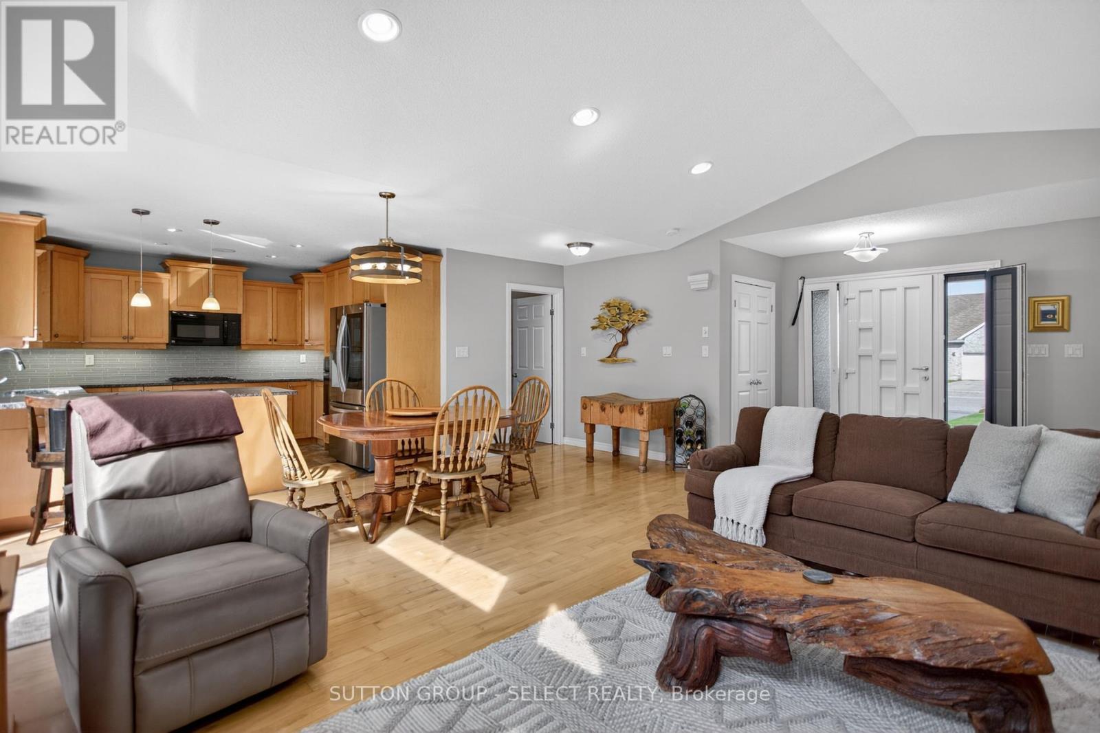 541 Juliana Drive, Strathroy-Caradoc, Ontario  N0L 1W0 - Photo 8 - X13246774