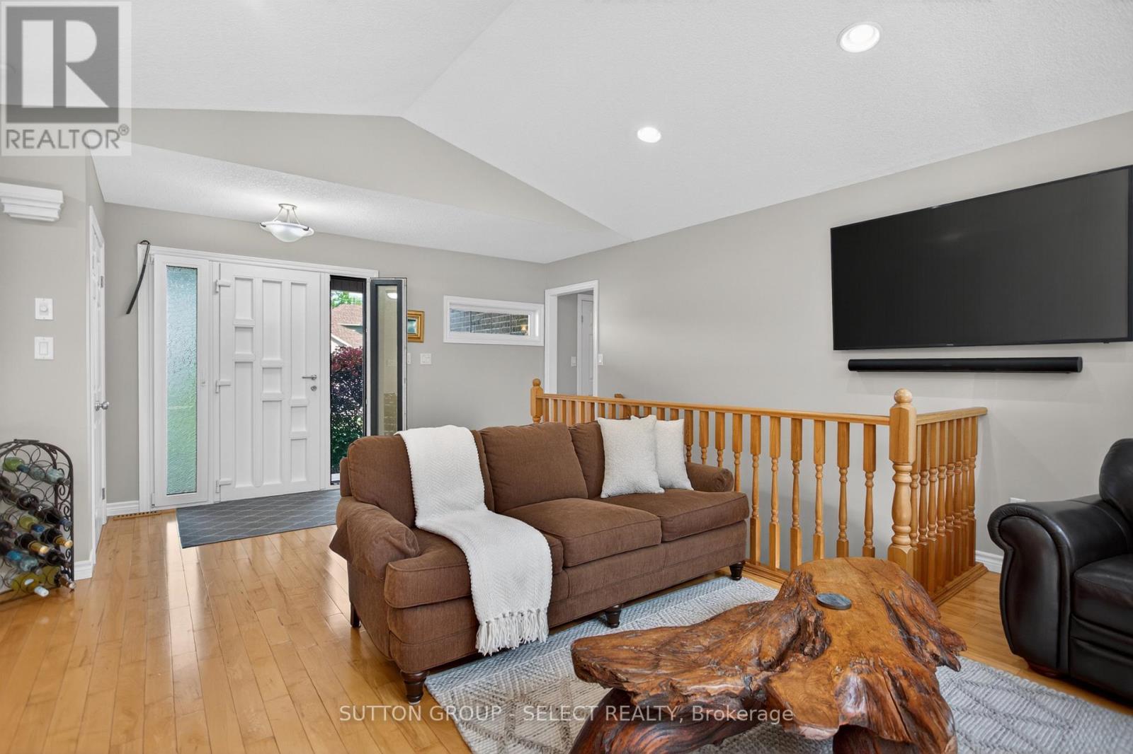 541 Juliana Drive, Strathroy-Caradoc, Ontario  N0L 1W0 - Photo 6 - X13246774