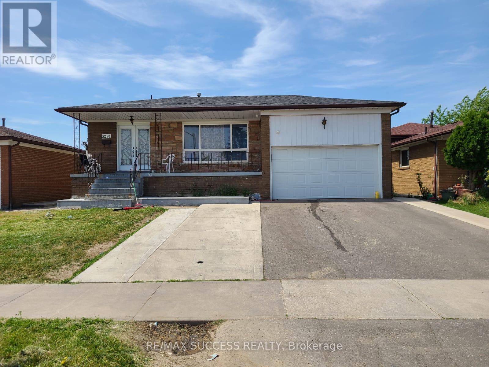 3291 BRANDON GATE DRIVE, Mississauga, Ontario
