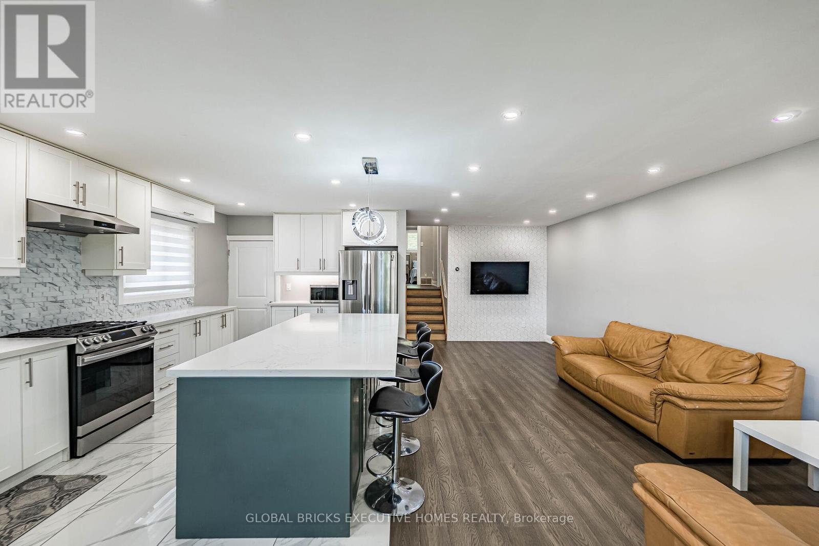 1274 Redbank Crescent, Oakville, Ontario  L6H 1Y5 - Photo 20 - W13240278