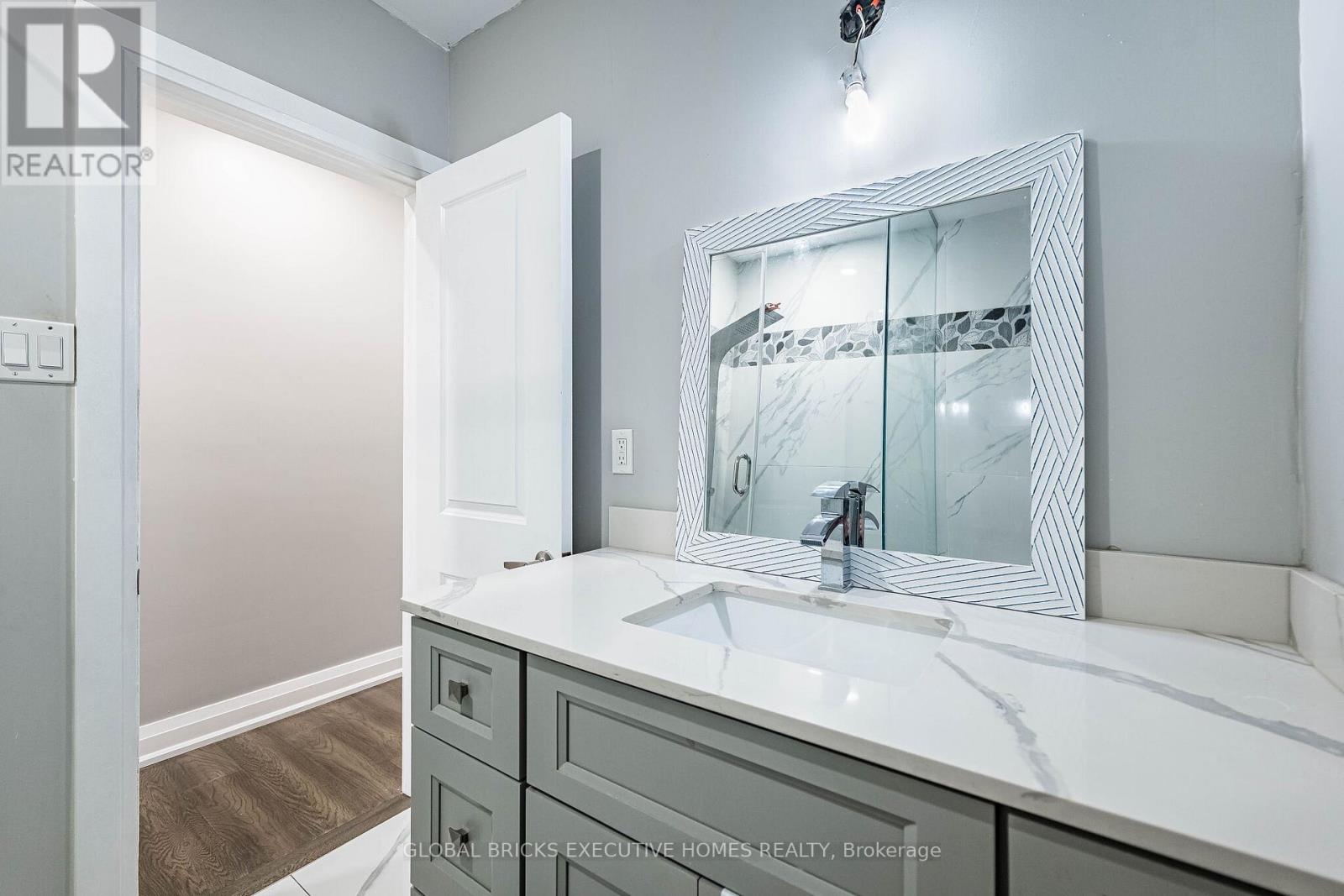 1274 Redbank Crescent, Oakville, Ontario  L6H 1Y5 - Photo 27 - W13240278