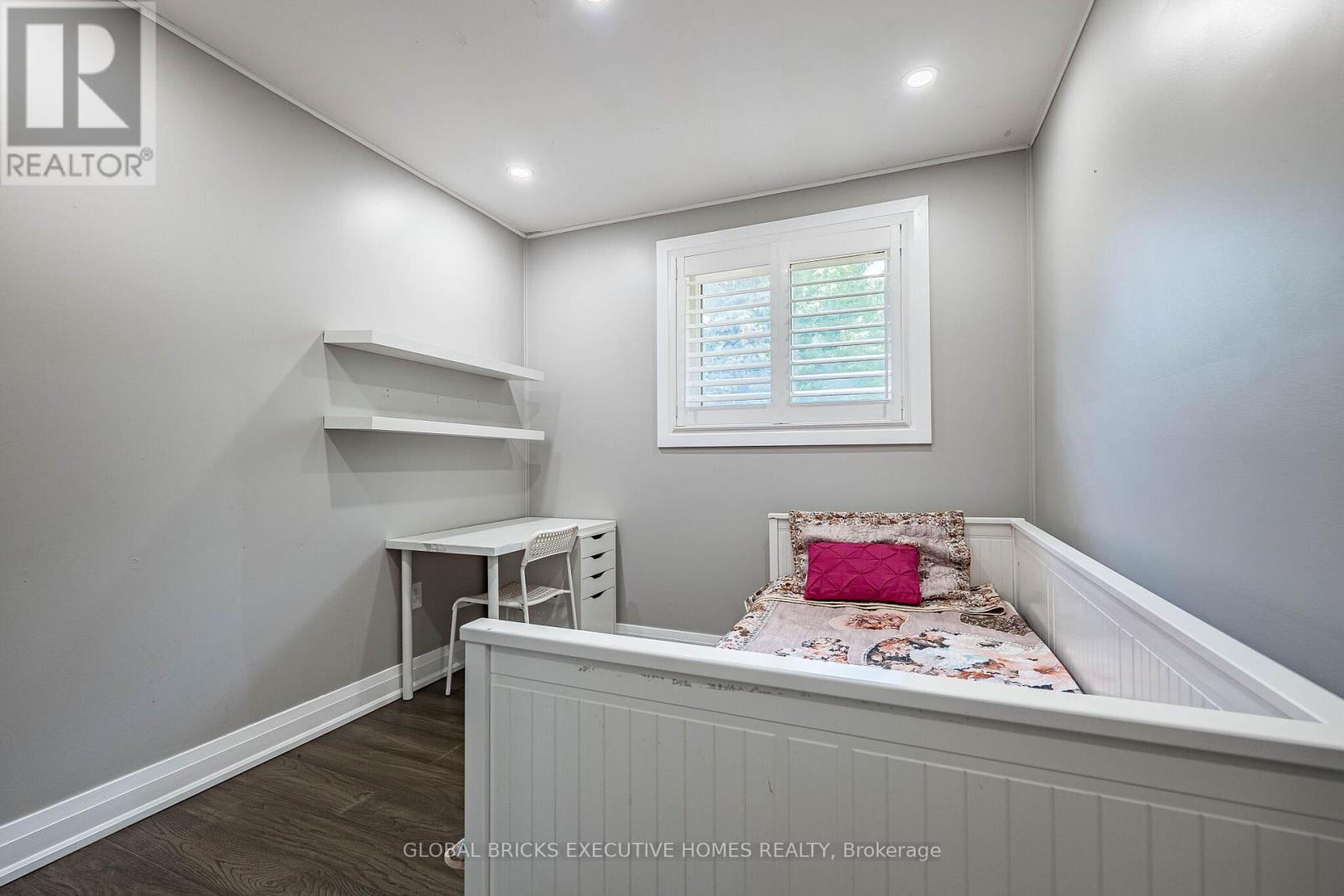 1274 Redbank Crescent, Oakville, Ontario  L6H 1Y5 - Photo 23 - W13240278