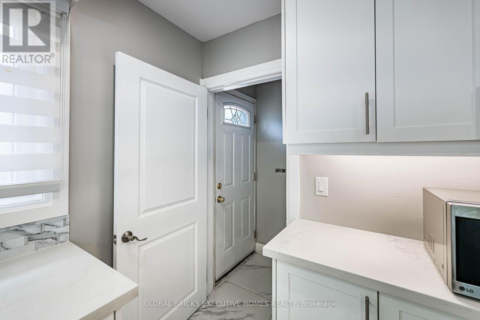 1274 Redbank Crescent, Oakville, Ontario  L6H 1Y5 - Photo 35 - W13240278