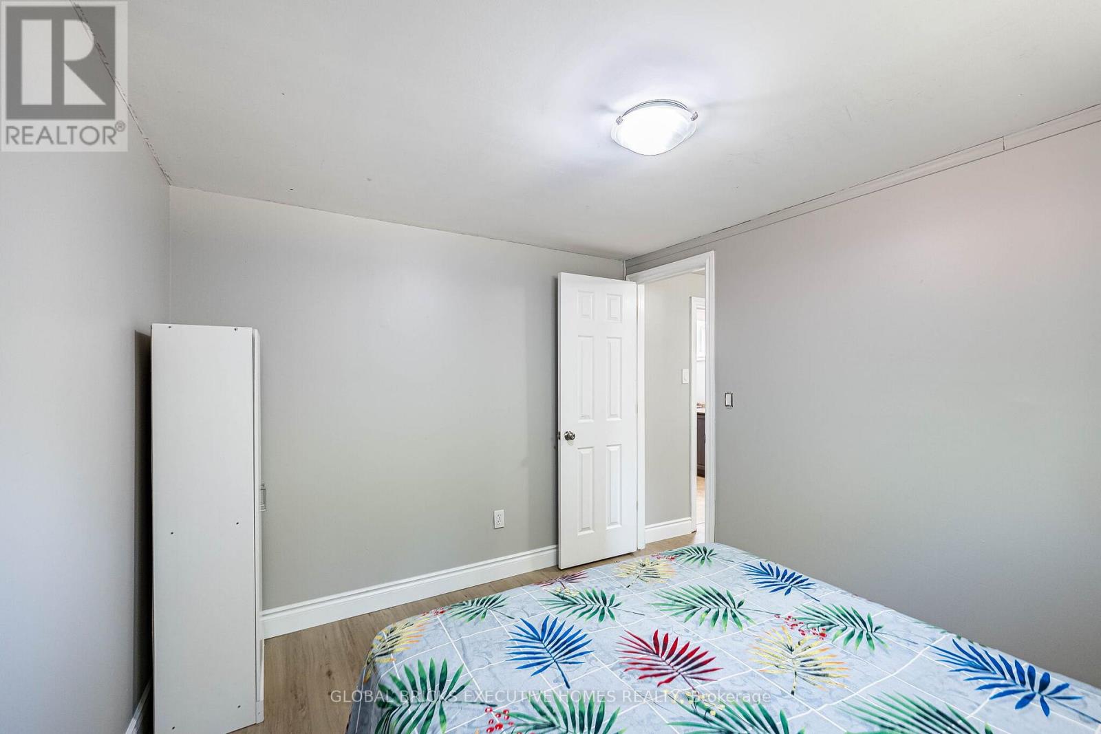 1274 Redbank Crescent, Oakville, Ontario  L6H 1Y5 - Photo 43 - W13240278