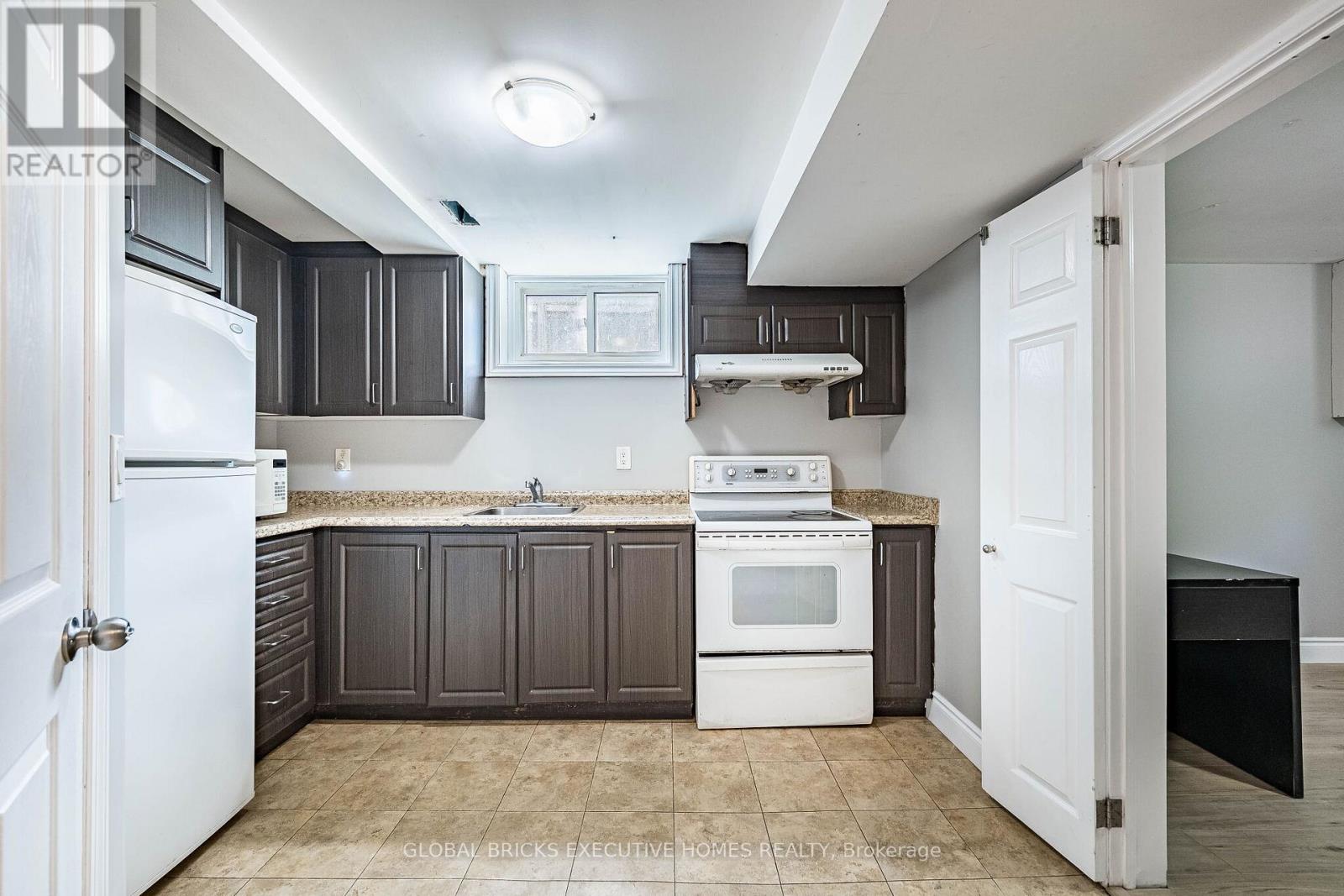 1274 Redbank Crescent, Oakville, Ontario  L6H 1Y5 - Photo 38 - W13240278