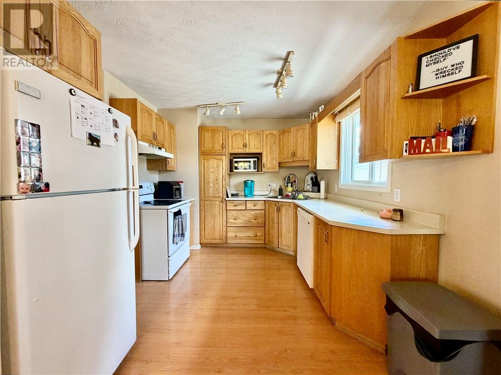 53 Caruso Street, Greater Sudbury, Ontario  P0M 1M0 - Photo 13 - 2128338