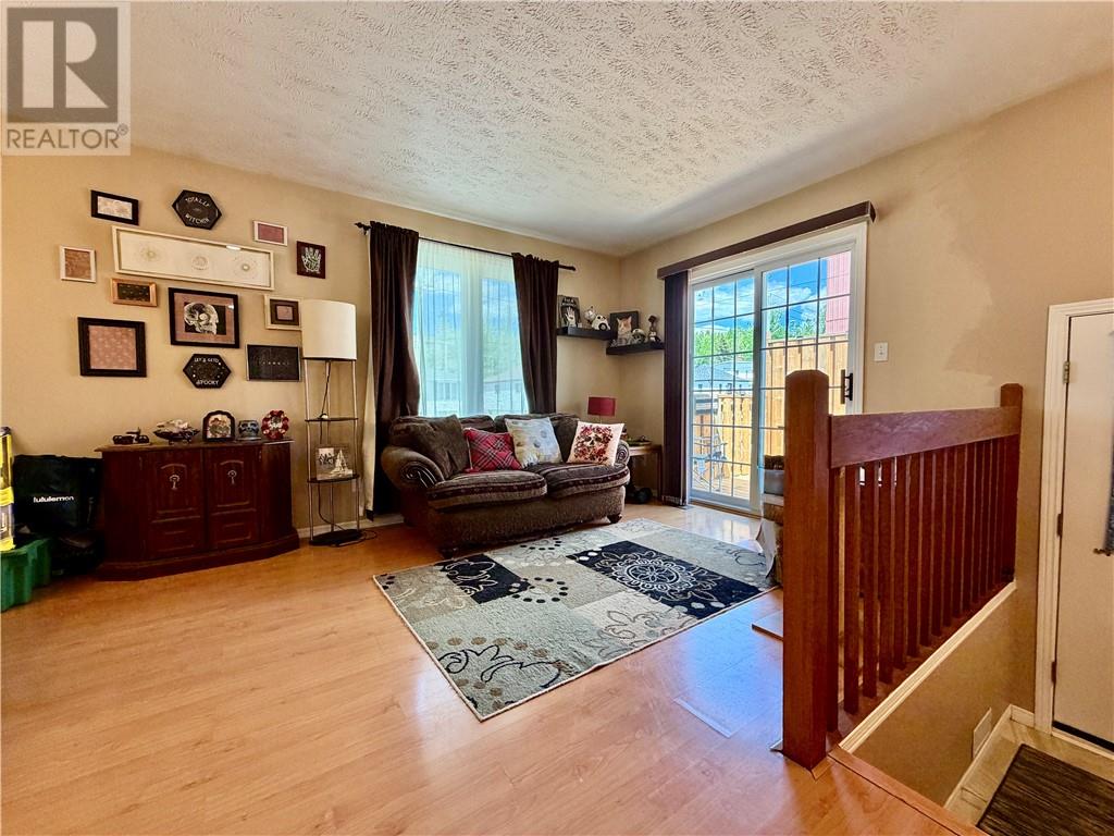 53 Caruso Street, Greater Sudbury, Ontario  P0M 1M0 - Photo 3 - 2128338