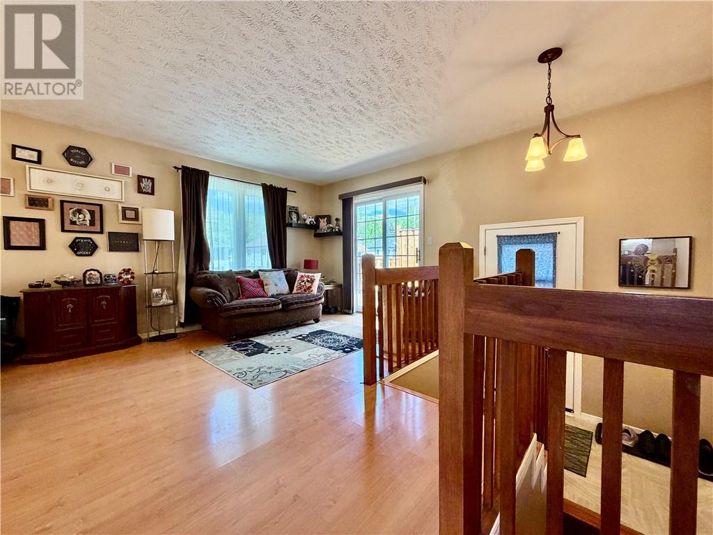 53 Caruso Street, Greater Sudbury, Ontario  P0M 1M0 - Photo 7 - 2128338