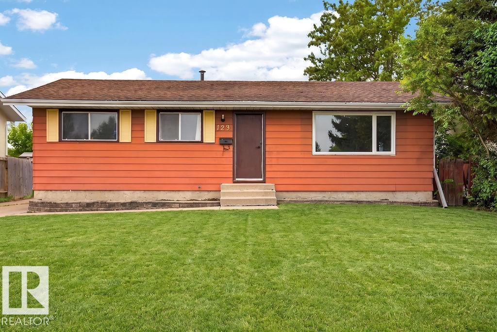 123 GRANDIN DR, morinville, Alberta