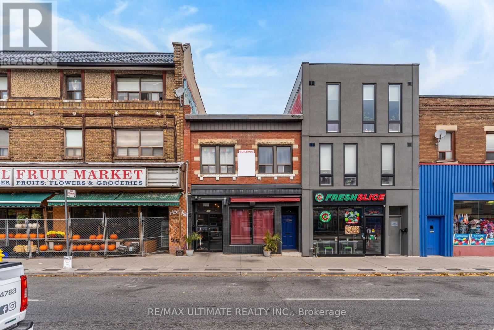 1108 ST CLAIR AVENUE W, Toronto, Ontario