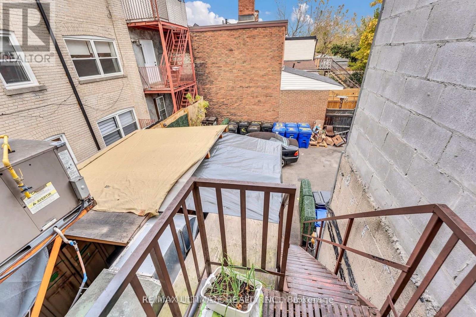 1108 St Clair Avenue W, Toronto, Ontario  M6E 1A7 - Photo 23 - C13143168