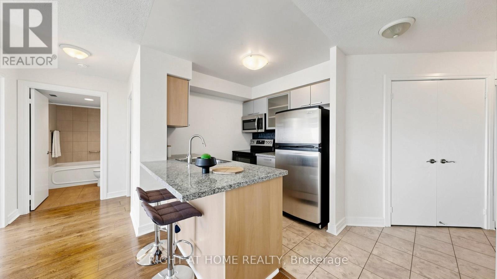 2308 - 18 Harrison Garden Boulevard, Toronto, Ontario  M2N 7J7 - Photo 14 - C13246714