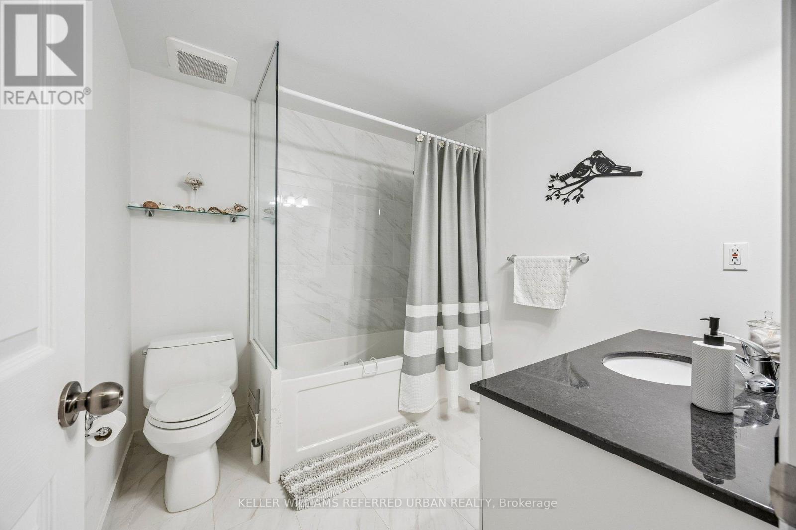 31 Flaming Roseway, Toronto, Ontario  M2N 5W8 - Photo 11 - C13246722