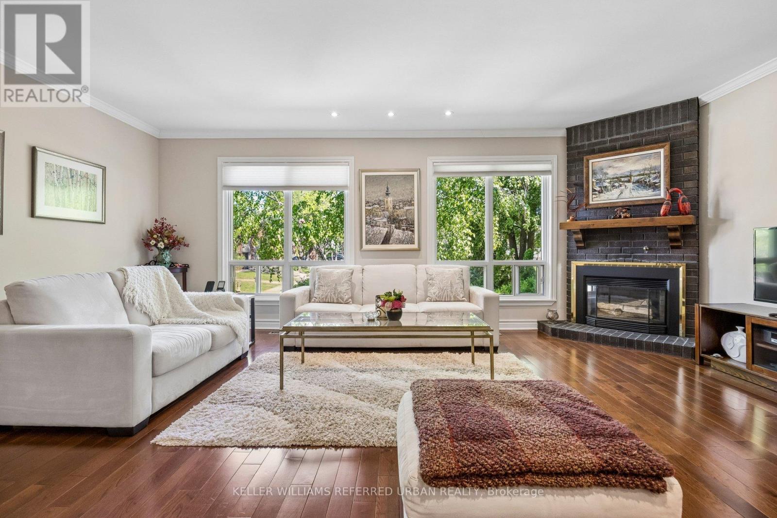 31 Flaming Roseway, Toronto, Ontario  M2N 5W8 - Photo 4 - C13246722