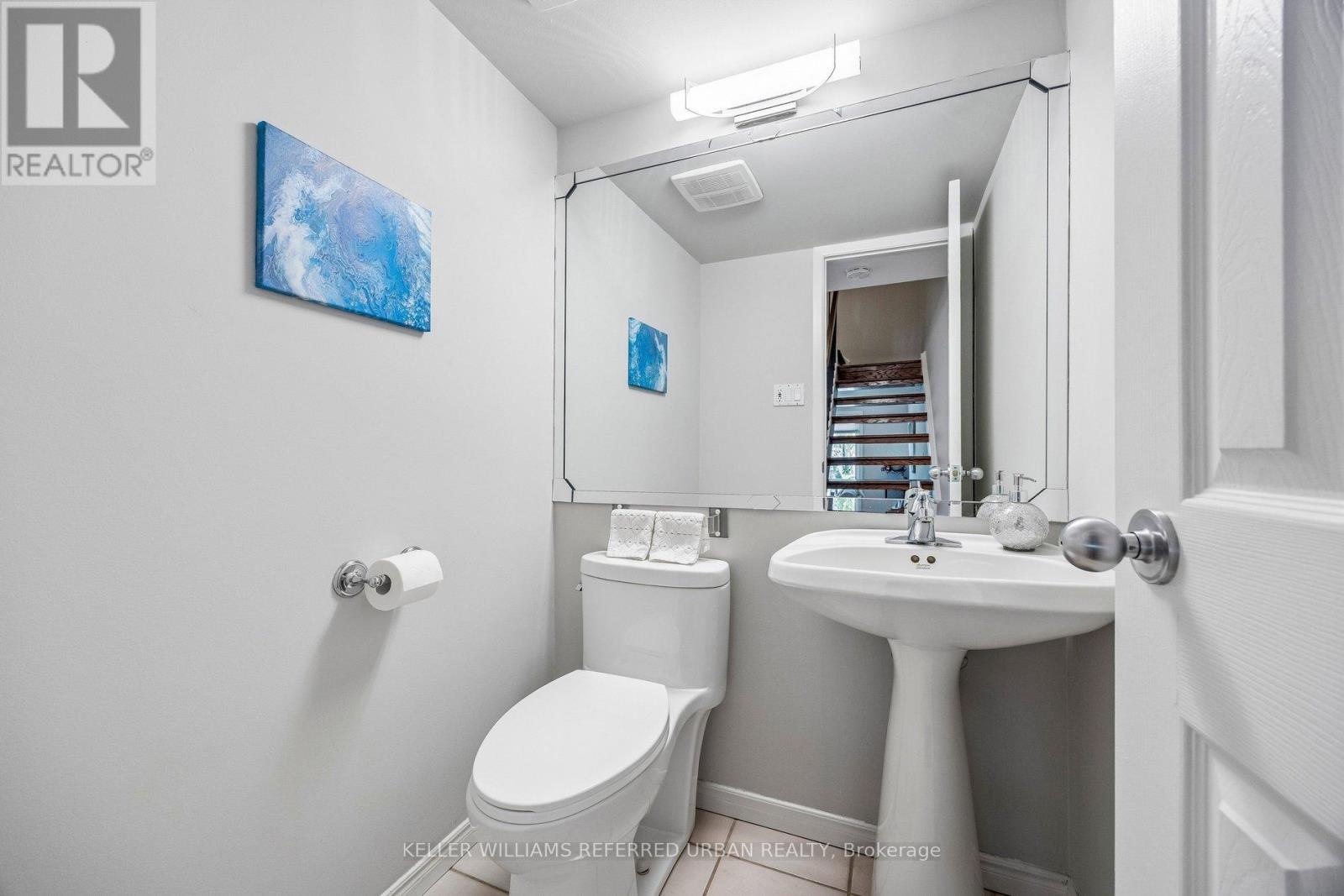 31 Flaming Roseway, Toronto, Ontario  M2N 5W8 - Photo 9 - C13246722