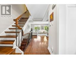 31 FLAMING ROSEWAY, Toronto, Ontario