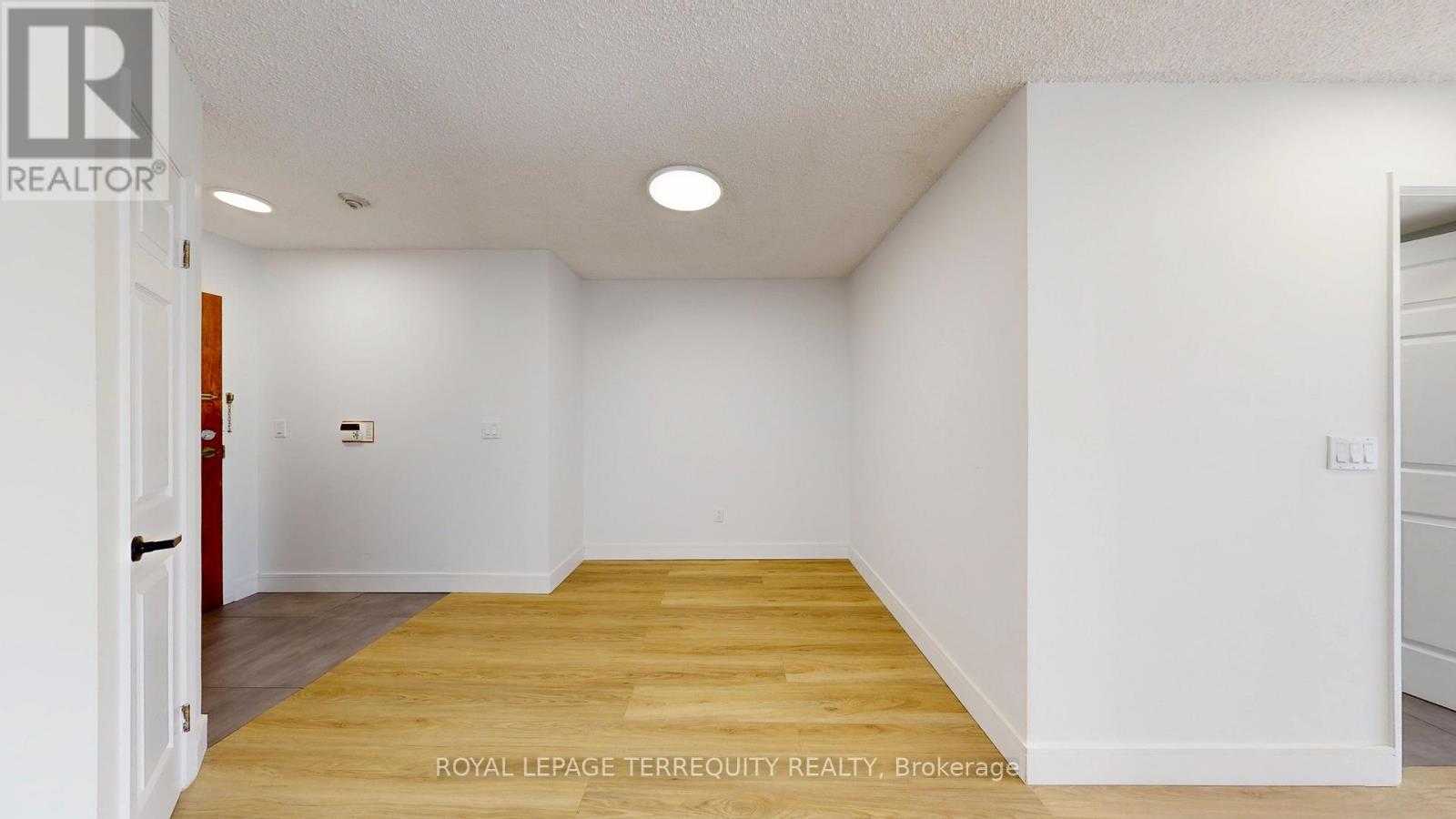 3102 - 7 Concorde Place, Toronto, Ontario  M3C 3N4 - Photo 2 - C13246728