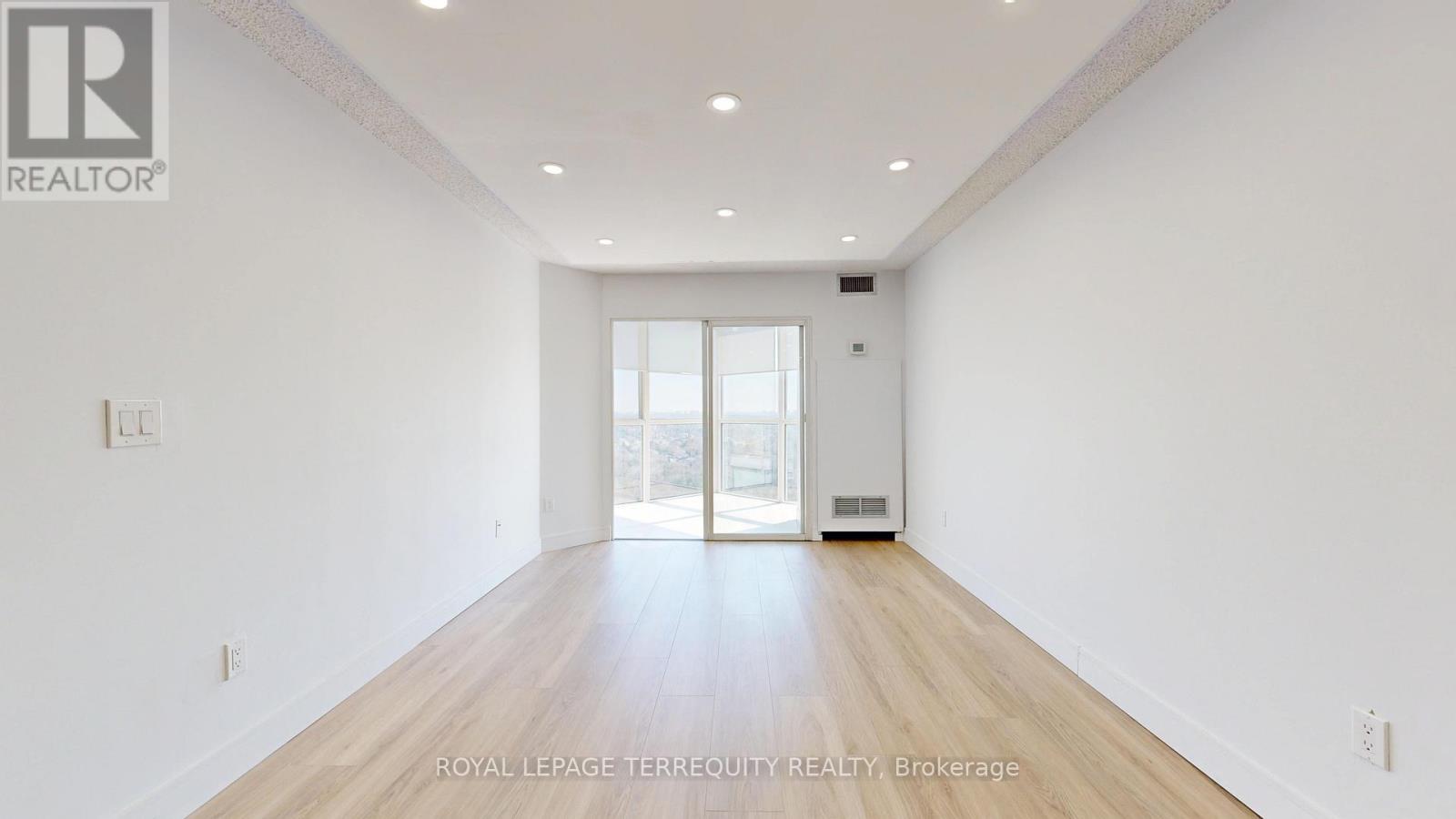 3102 - 7 Concorde Place, Toronto, Ontario  M3C 3N4 - Photo 4 - C13246728