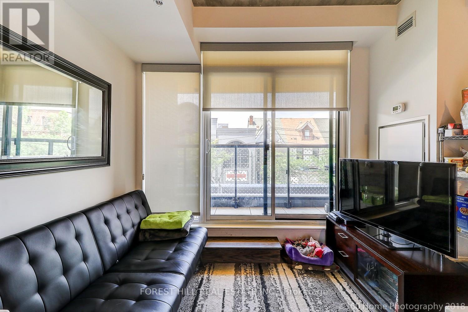 202 - 109 OSSINGTON AVENUE Toronto (Trinity-Bellwoods), ON M6J 0G1
