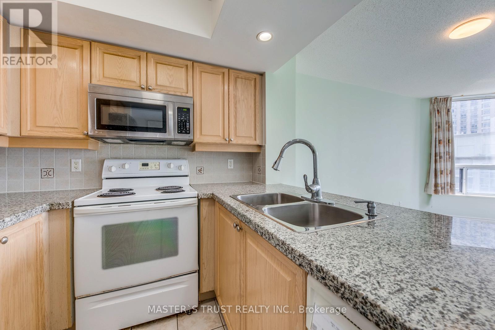 809 - 10 Northtown Way, Toronto, Ontario  M3H 5S9 - Photo 11 - C13246806