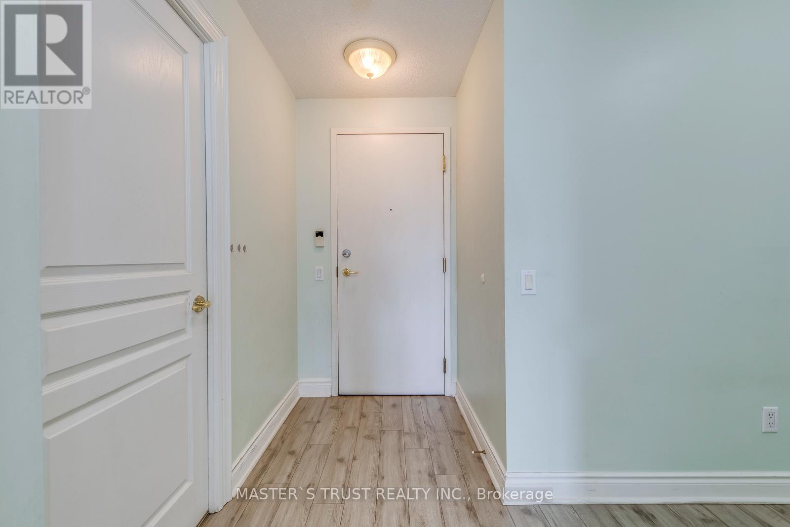 809 - 10 Northtown Way, Toronto, Ontario  M3H 5S9 - Photo 4 - C13246806