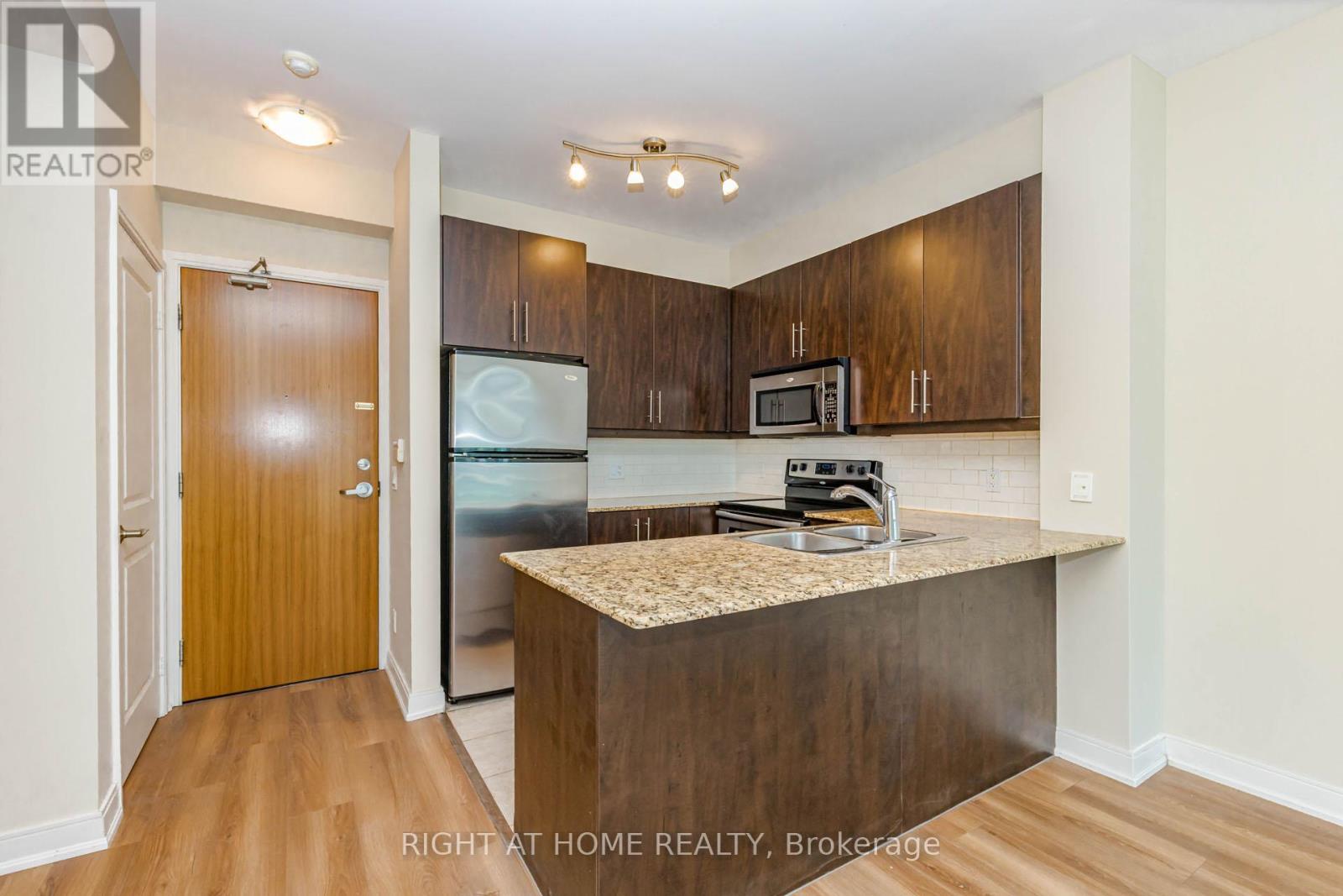 1605 - 88 Broadway Avenue E, Toronto, Ontario  M4P 0A5 - Photo 11 - C13246822