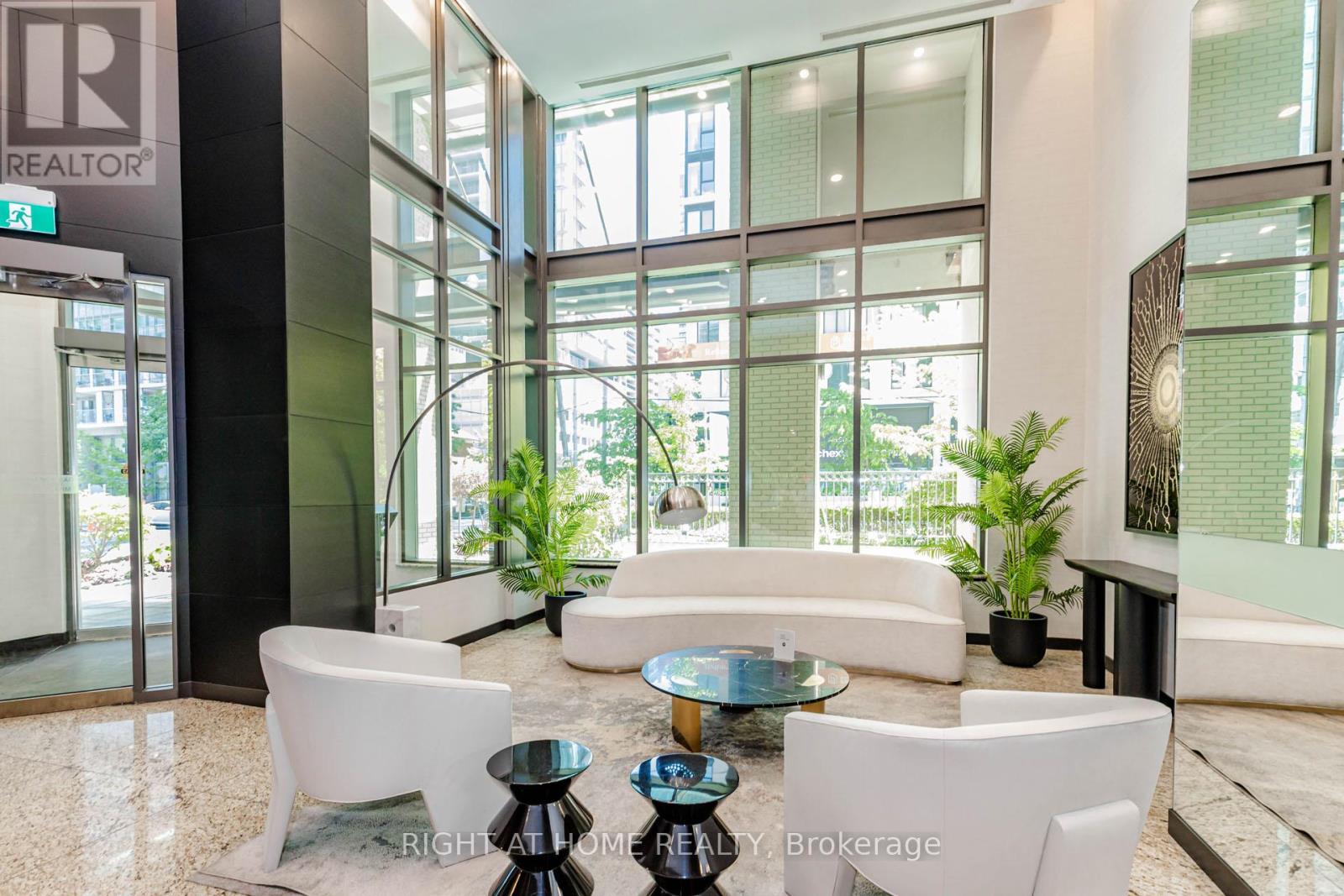 1605 - 88 Broadway Avenue E, Toronto, Ontario  M4P 0A5 - Photo 3 - C13246822