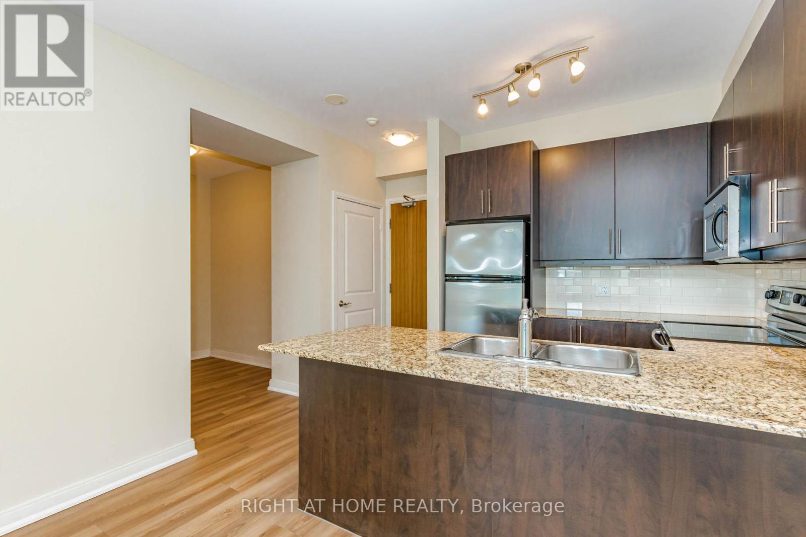 1605 - 88 Broadway Avenue E, Toronto, Ontario  M4P 0A5 - Photo 9 - C13246822