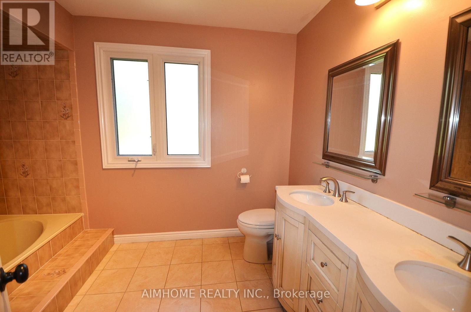 80 Golf Links Drive, Aurora, Ontario  L4G 3V3 - Photo 12 - N13246802