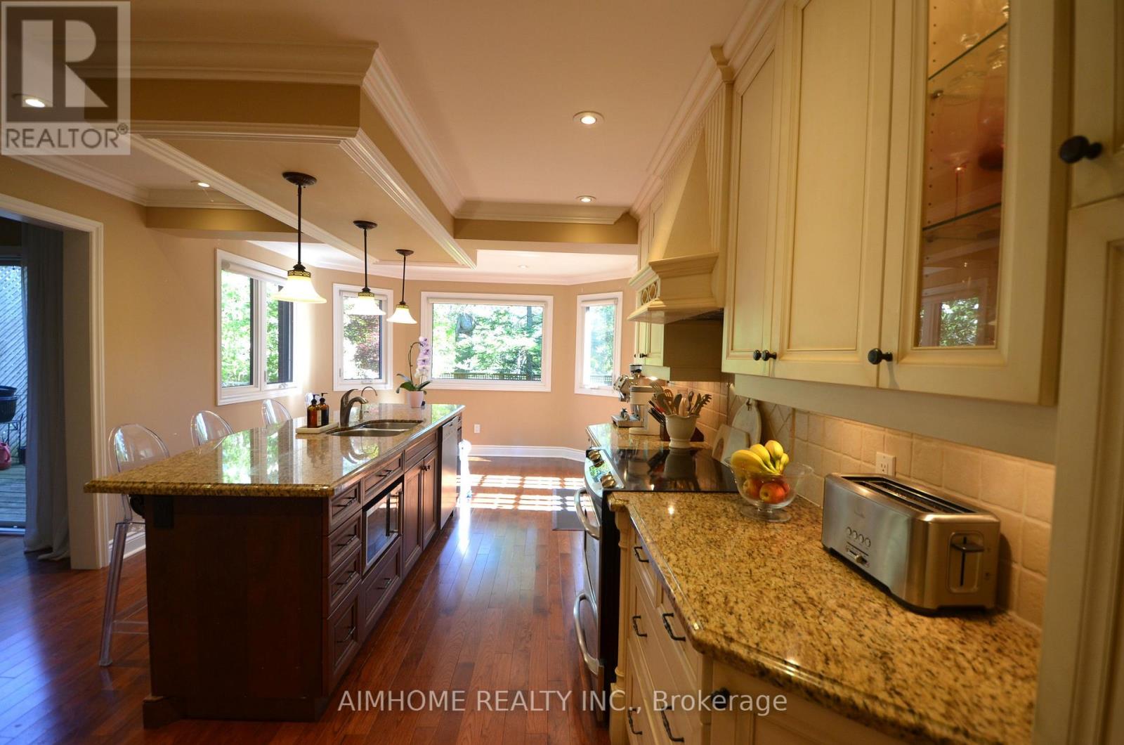 80 Golf Links Drive, Aurora, Ontario  L4G 3V3 - Photo 4 - N13246802