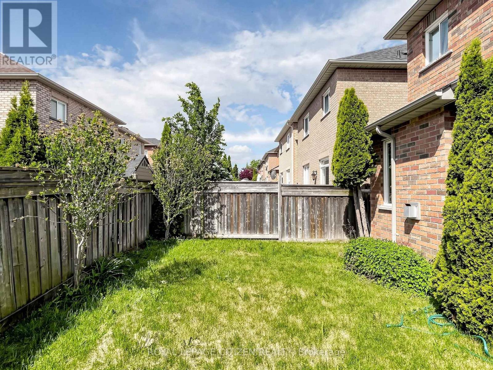Upper - 23 Planter Crescent, Vaughan, Ontario  L4H 2V5 - Photo 16 - N13246878
