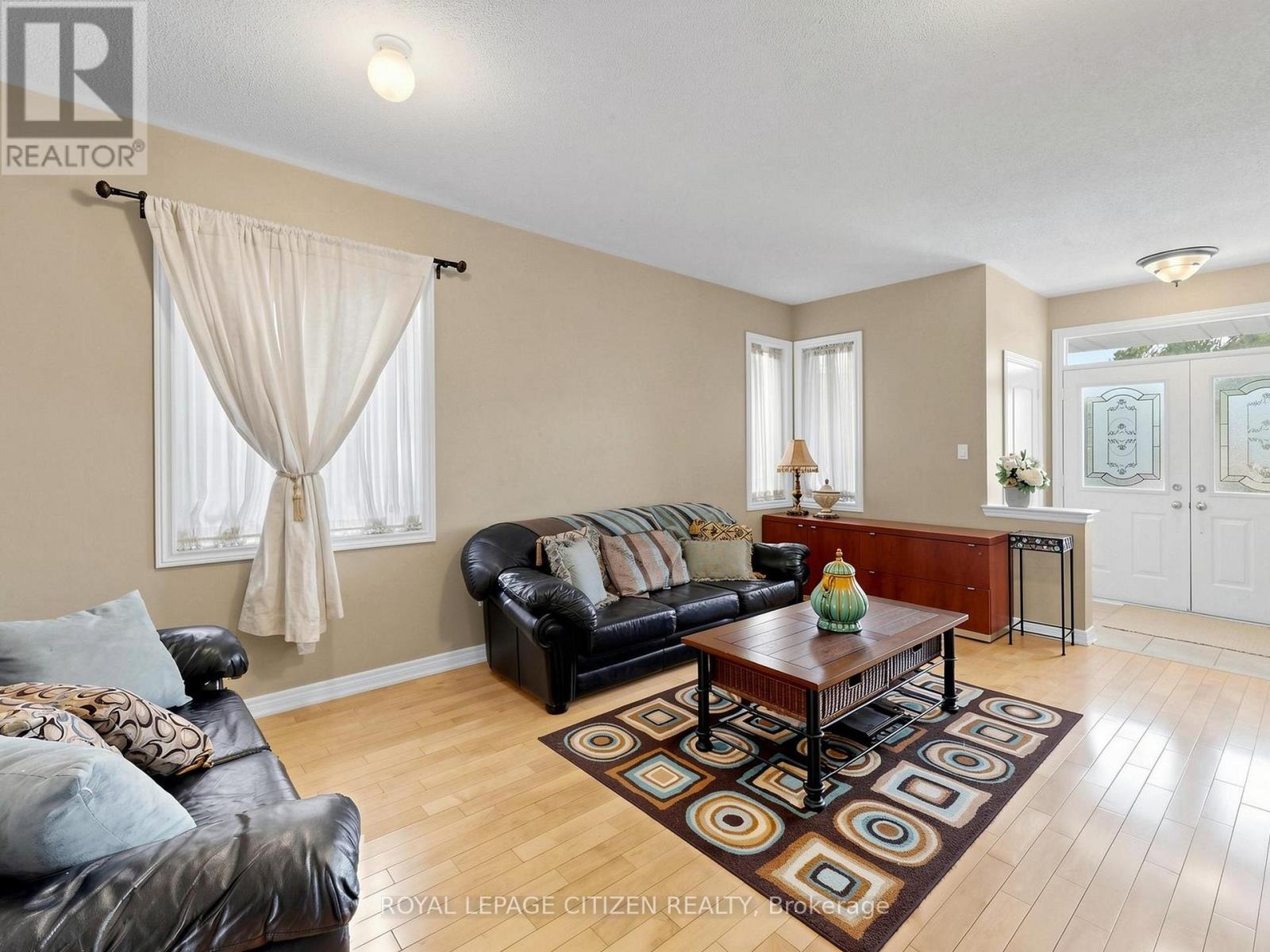 Upper - 23 Planter Crescent, Vaughan, Ontario  L4H 2V5 - Photo 2 - N13246878