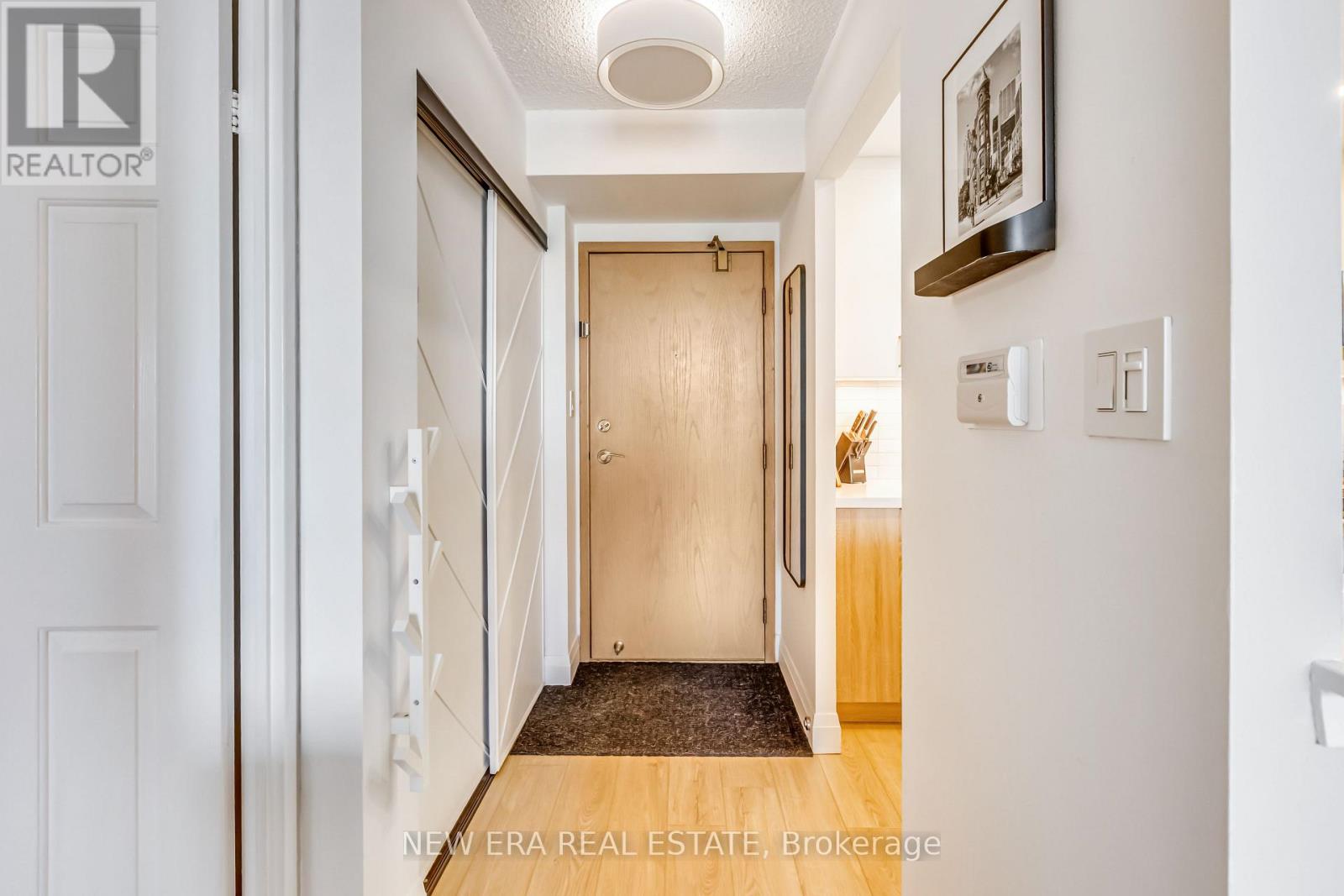 437 - 22 Southport Street, Toronto, Ontario  M6S 4Y9 - Photo 5 - W13246862