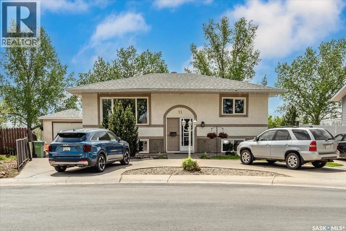 31 Faunt Bay, Regina, Saskatchewan  S4X 2J8 - Photo 2 - SK037992