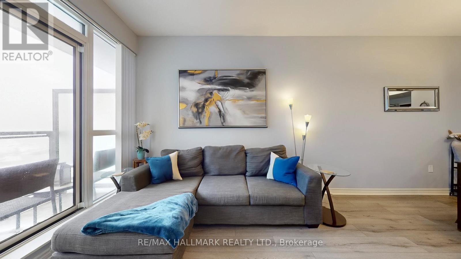 910 - 349 Rathburn Road W, Mississauga, Ontario  L5B 0G9 - Photo 6 - W12723360