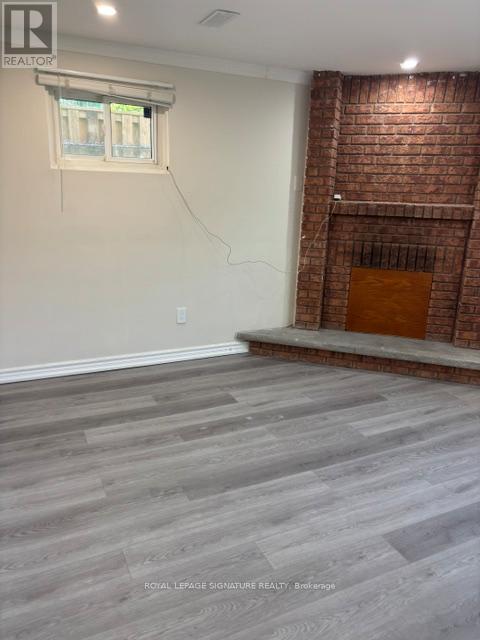 Lower - 1063 Blairholm Avenue, Mississauga, Ontario  L5C 3C9 - Photo 11 - W13166830