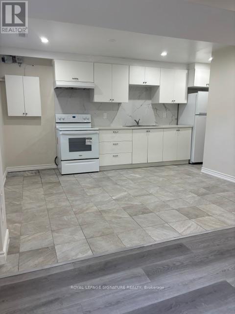 Lower - 1063 Blairholm Avenue, Mississauga, Ontario  L5C 3C9 - Photo 2 - W13166830
