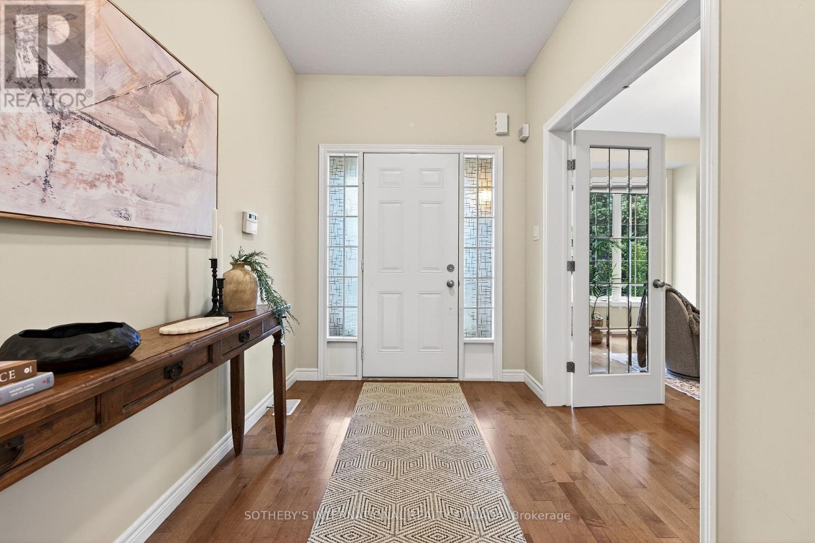 40 Maplevale Drive, Hamilton, Ontario  L9G 0C5 - Photo 2 - X13246788