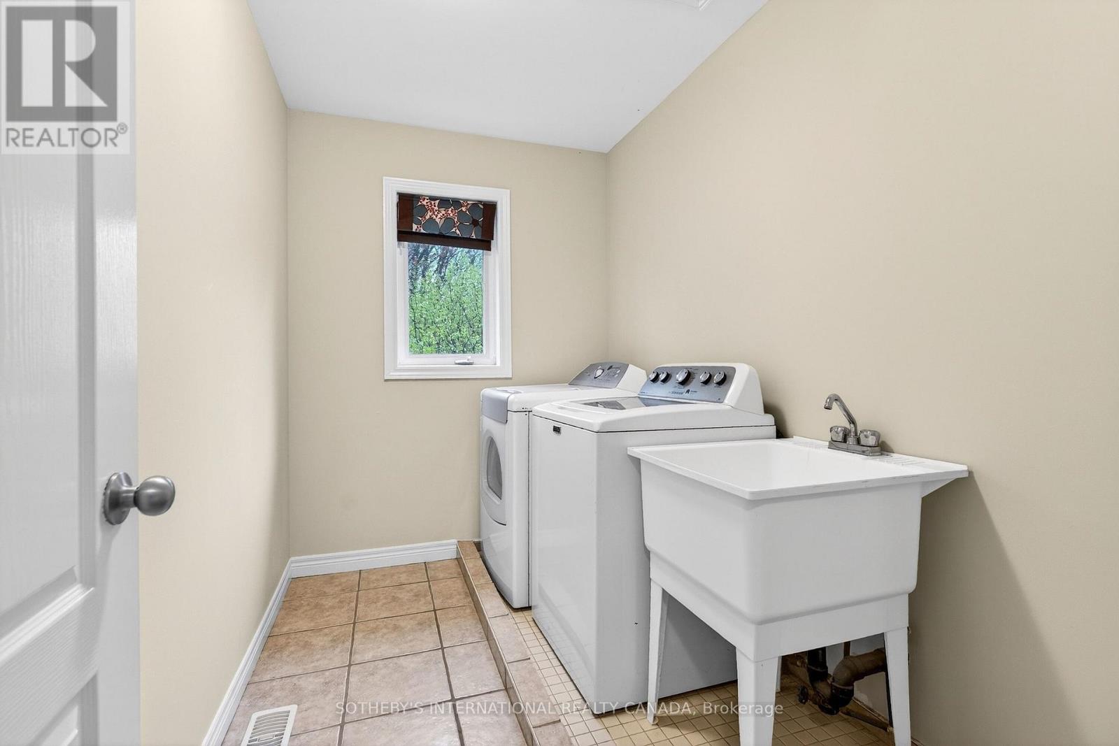 40 Maplevale Drive, Hamilton, Ontario  L9G 0C5 - Photo 21 - X13246788