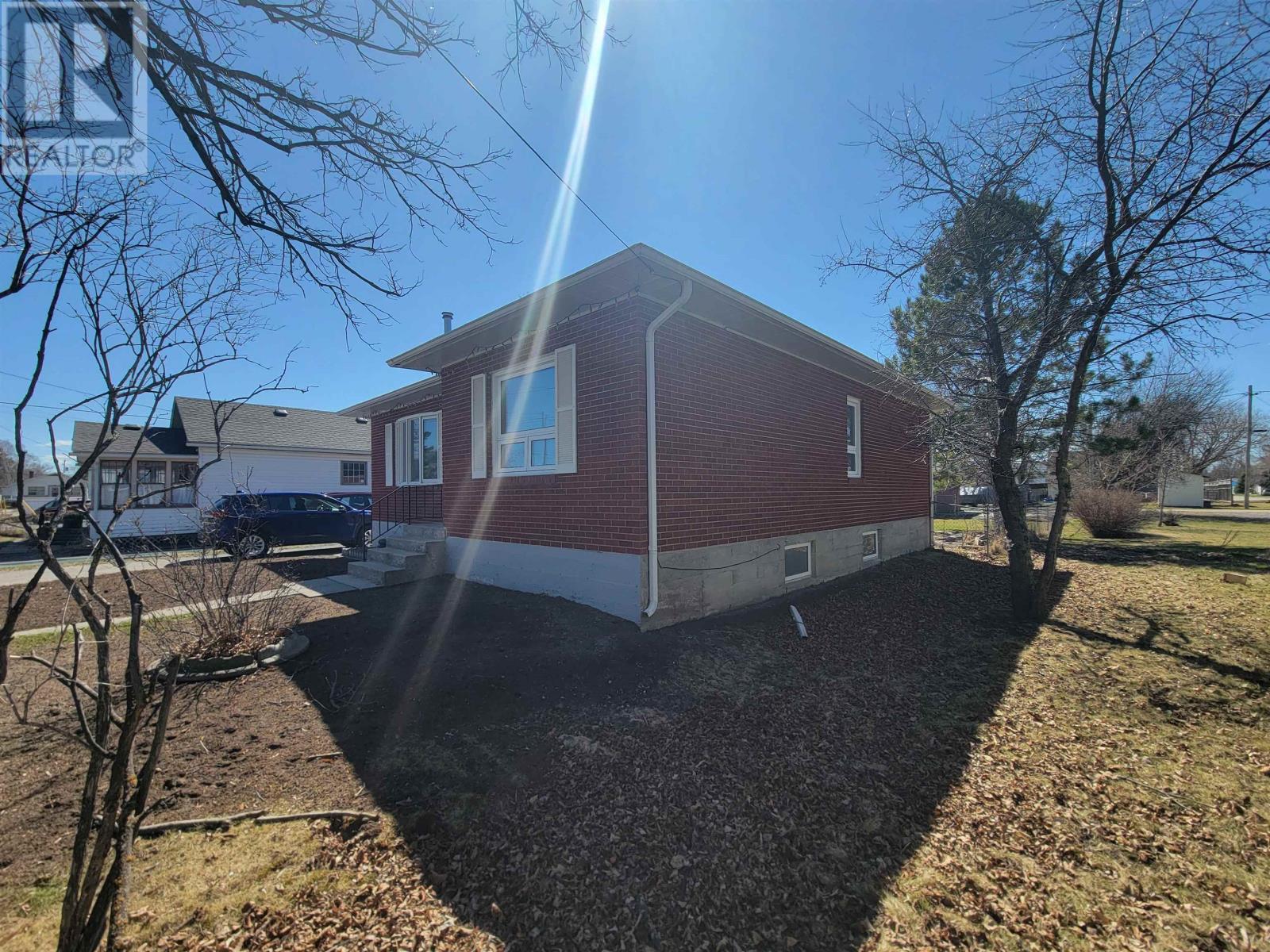 813 Phair Ave, Fort Frances, Ontario  P9A 2M5 - Photo 20 - TB2601358