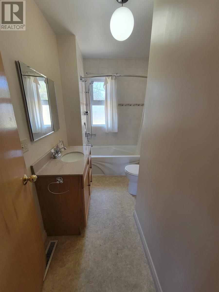 813 Phair Ave, Fort Frances, Ontario  P9A 2M5 - Photo 9 - TB2601358